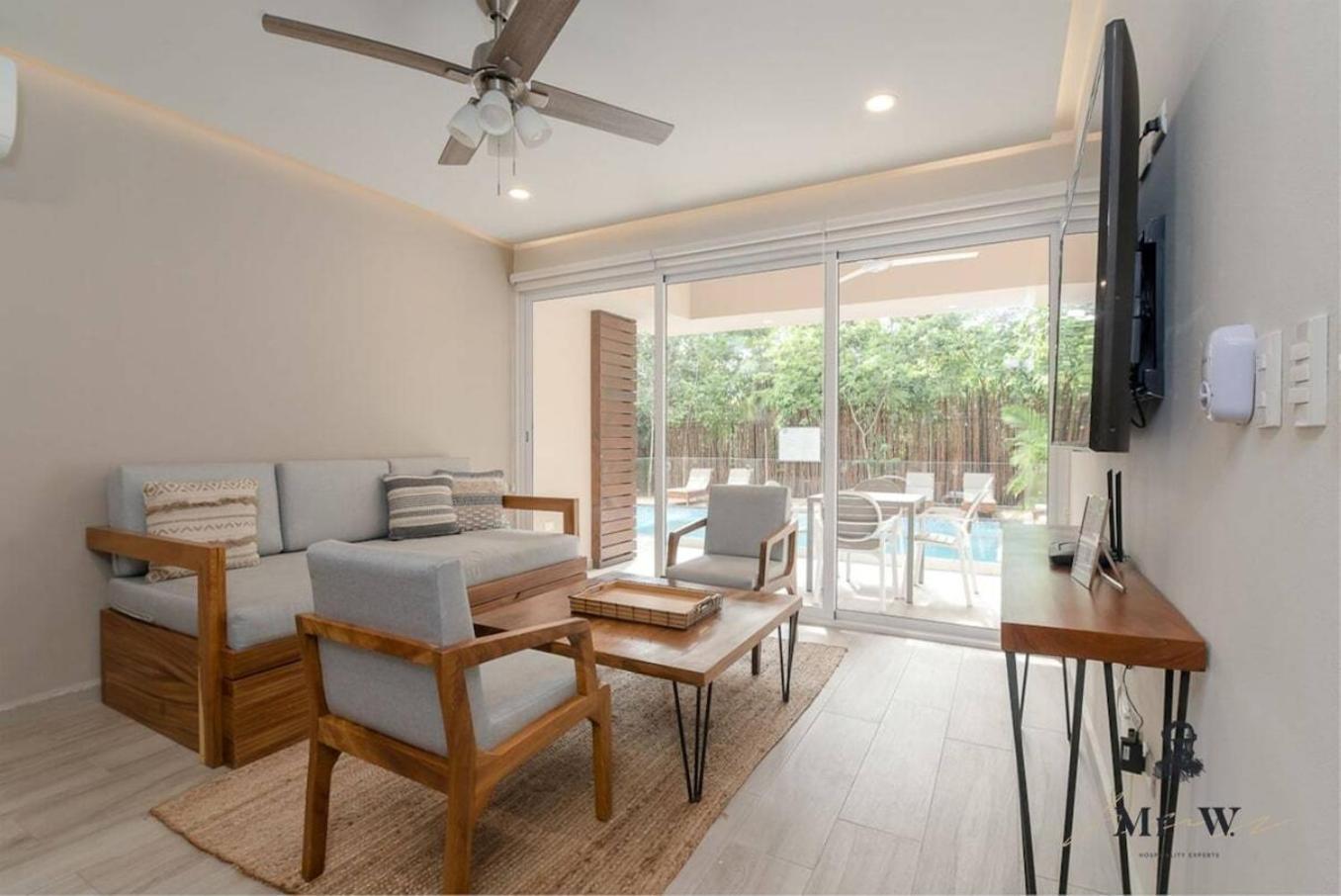 Full Space, 6 Building Apartment